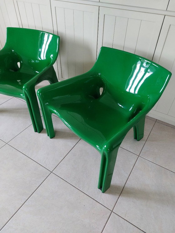 Image 1 of 2x groene Vicario stoel, Vico Magistretti voor Artemide