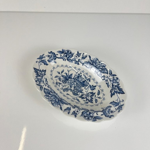 Plato ovalado pequeño de Ridgway, modelo "Pagoda", Staffordshire, Inglaterra, 1980.