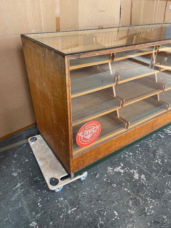 Image 1 of Comptoir vintage, comptoir de magasin, vitrine