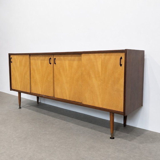 Image 1 of Credenza bicolore in stile moderno di metà secolo