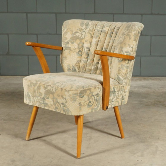 Image 1 of Poltrona da cocktail vintage – velluto – braccioli in legno – anni '60