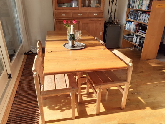 Image 1 of  4 Trybo-Stühle und 1 Fureka-Tisch Edvin Helseth