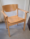 6 chaises empilables de design danois