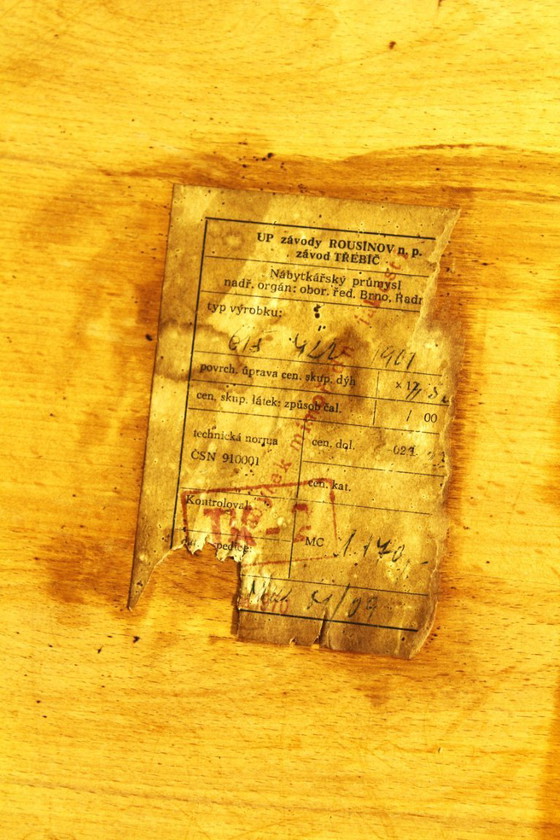 Image 1 of Escritorio de Up Závody, década de 1970