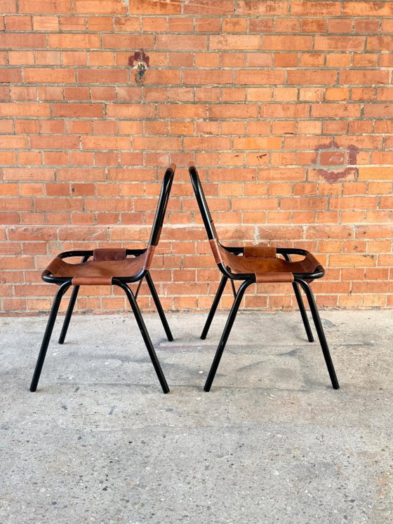 Set van 2 Vintage Les Arcs Stoelen van Charlotte Perriand | Dal Vera Cognac Lederen Stoel Jaren 70 (photo 3 of 8)