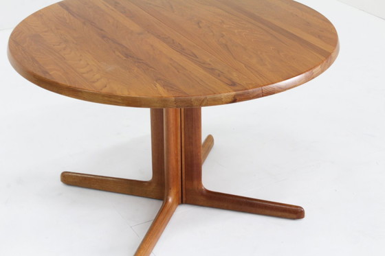 Image 1 of Table de salle à manger ronde extensible vintage danoise en bois de teck, années 1960