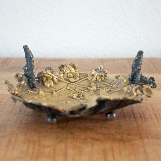 Petit plat ancien Art Nouveau : orné de gnomes et de motifs floraux – Objets déco, Brass (photo 8 of 13)