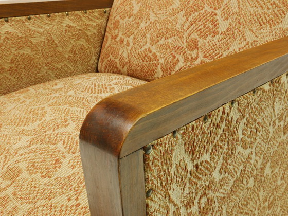 Image 1 of Vintage fauteuil uit de jaren 50, originele mid-century modern stijl, houten armleuningen, vering, bloemenstof, Duitsland