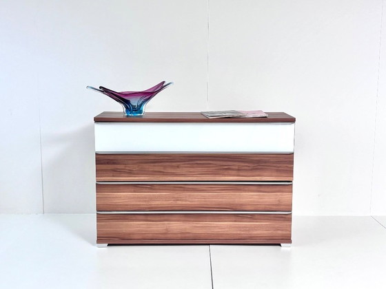 Nolte Möbel Alegro Cassettiera, Noce Macadamia & Vetro Bianco, Cassettiere, Legno, Marrone, Modern (foto 4 di 15)