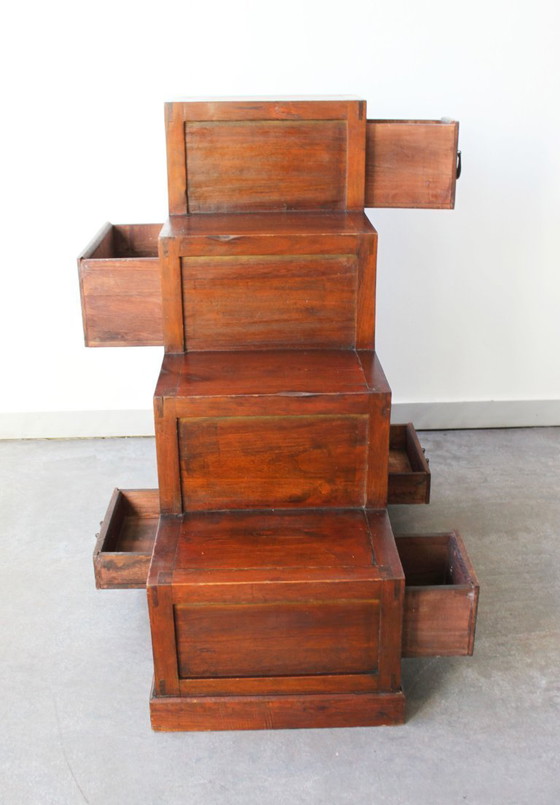 Image 1 of Treppenhausmöbel aus Massivholz, Mitte des 20. Jahrhunderts.
