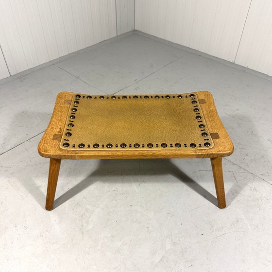 Petit tabouret-repose-pieds en chêne, années 1960 – Skai (photo 3 of 15)