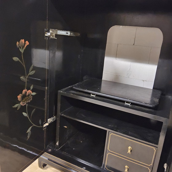 Image 1 of Vintage Chinese zwarte lakkast vogels en bloemen bohemian /bohemian kast (tv kast) oosterse kast 