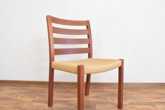 Image 1 of Silla de comedor danesa de teca de mediados de siglo, diseñada por Niels O. Møller para J.L. Møllers en la década de 1960.
