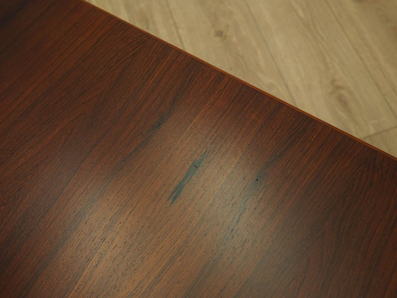 Sideboard aus Palisanderholz auf schwarzem Gestell, furnierte Platte, dänisches Design aus den 1970er Jahren (photo 10 of 12)
