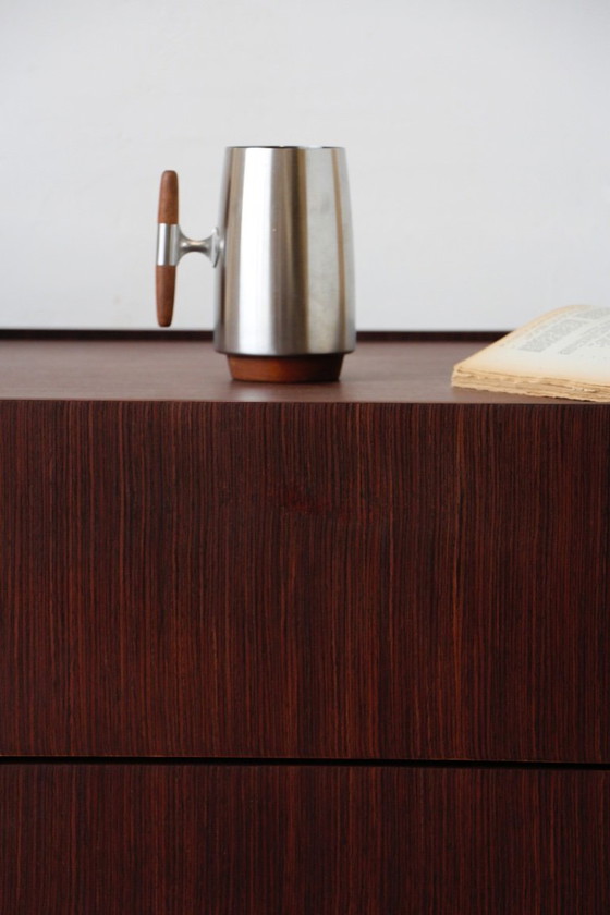 Image 1 of Vintage Italiaanse ladekast van wengéhout – ontwerp uit de jaren 70/80