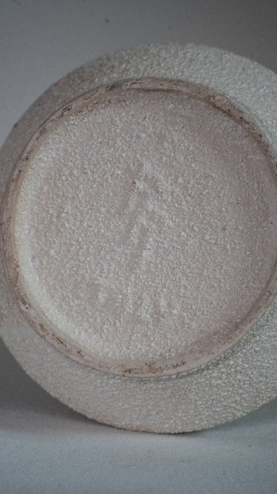 Image 1 of Vase vintage Bertoncello par Roberto Rigon signé, céramique blanche années 70