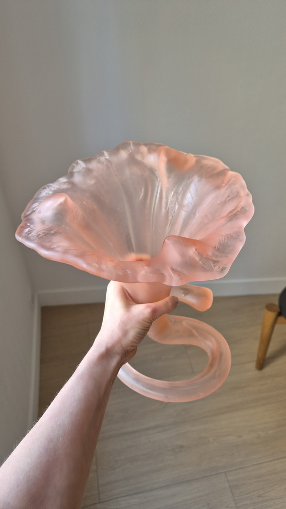 Image 1 of Een paar vintage Italiaanse vazen ​​van matroze glas, model "Lilly" — bloemkroon, trompetvormig — jaren 1930-1950
