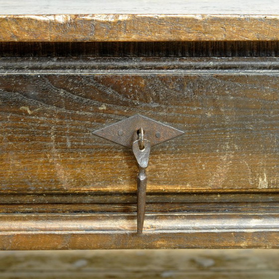 Image 1 of Oak coffee table, circa 1820