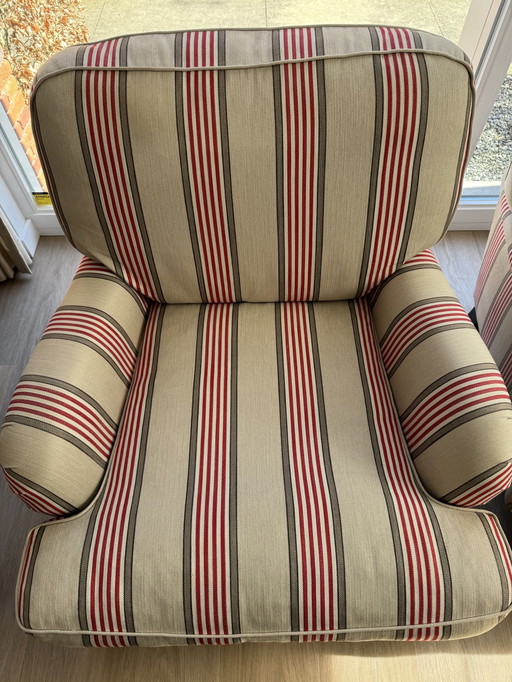 2 fauteuils en tissu de qualité