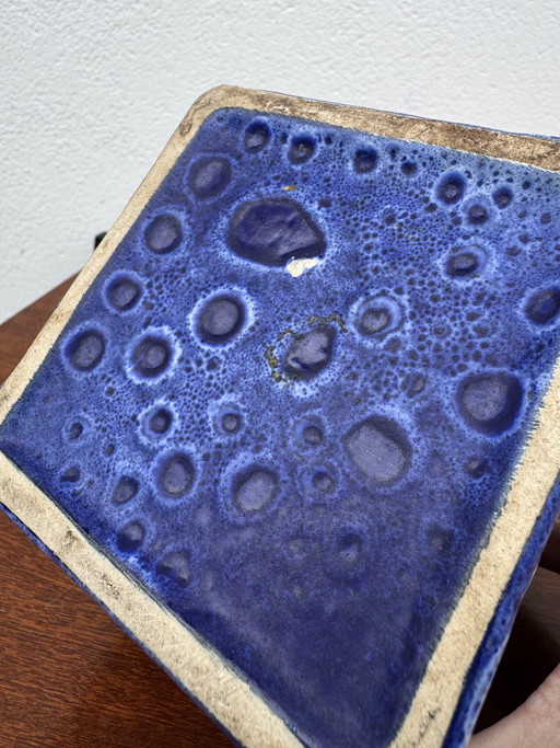 Jarrón cuadrado de cerámica ES Keramik de la década de 1970.