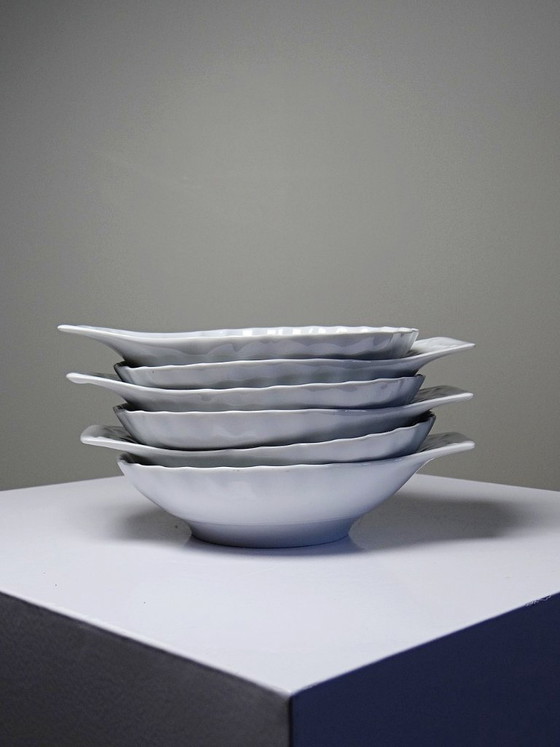 Image 1 of Suite de 6 coupelles coquilles en porcelaine de Limoges Philippe Deshoulières