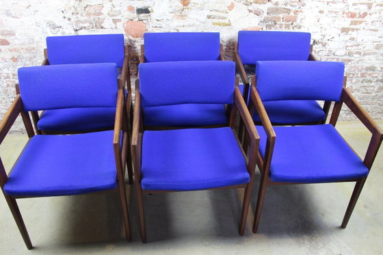 Image 1 of Esszimmerstühle (6er-Set). Modell EMT0030. Für Thonet