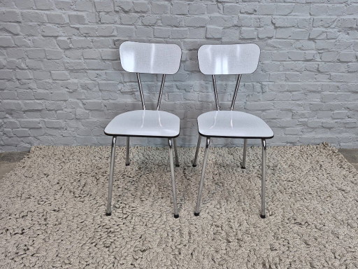 Lot de 2 Chaises de Cuisine Design Vintage par Brabantia, Formica Marbré Blanc, Pays-Bas, Années 1960 (photo 2 of 7)