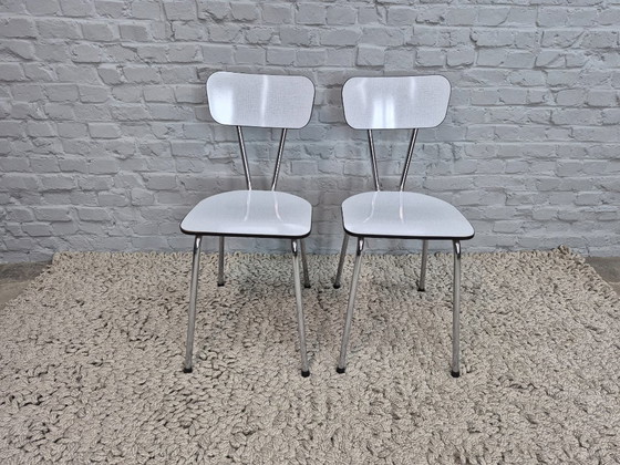Lot de 2 Chaises de Cuisine Design Vintage par Brabantia, Formica Marbré Blanc, Pays-Bas, Années 1960 (photo 2 of 7)