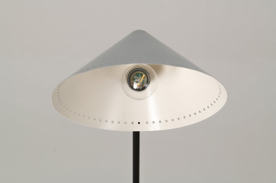 Image 1 of Eine seltene Stehlampe aus der Mitte des 20. Jahrhunderts aus dem Jahr 1955 – H.Th.J.A. Busquet für Hala Zeist