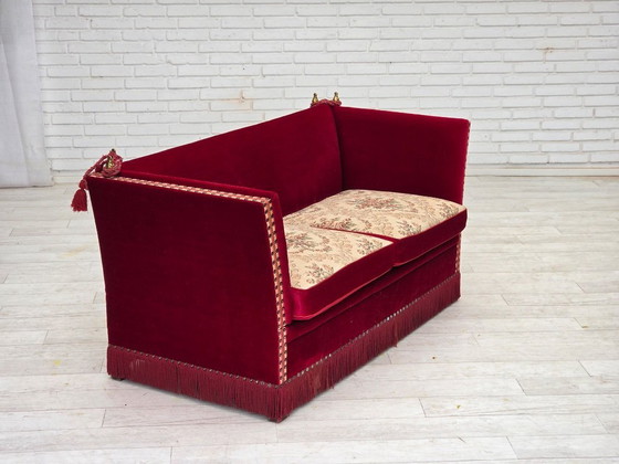 Image 1 of Divano danese "spagnolo" degli anni '70, rivestimento in velluto, gambe in legno di frassino.