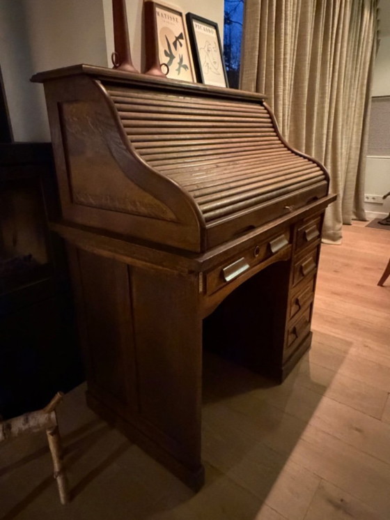 Image 1 of Secrétaire à volet roulant ancien - numéroté