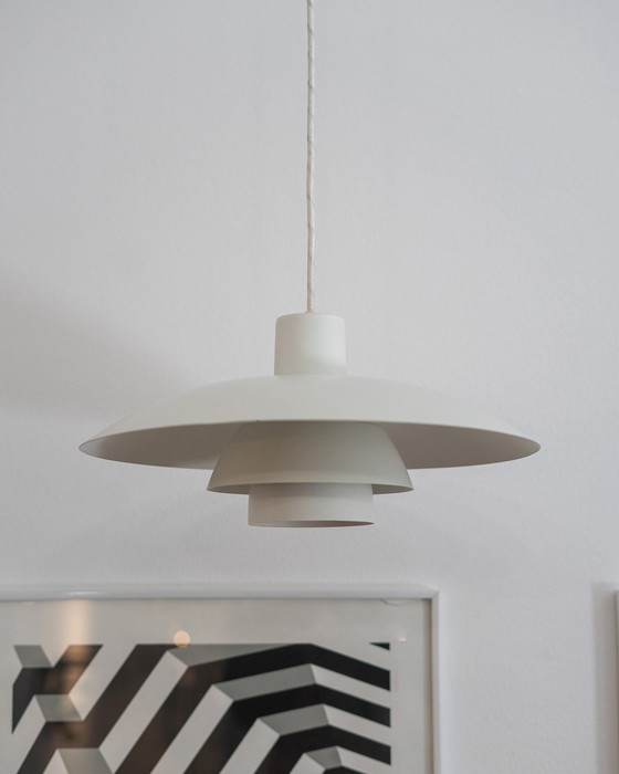 Image 1 of White Ph 4/3 Pendant Lamp By Louis Poulsen