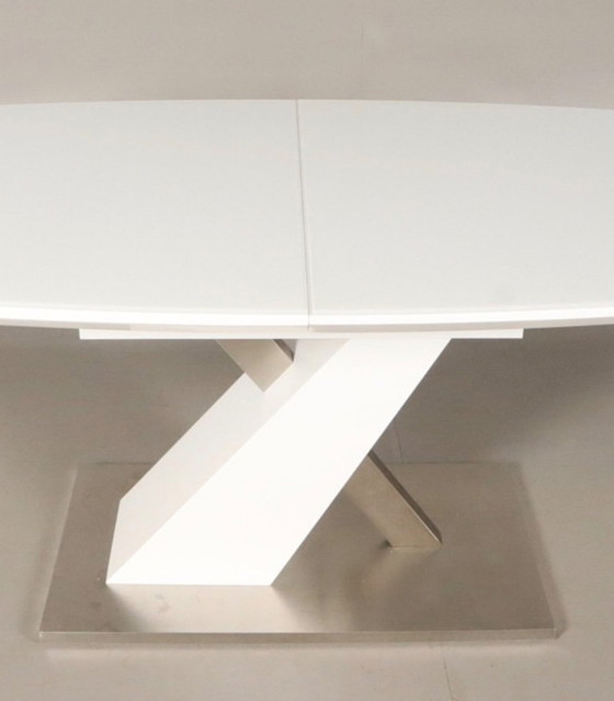 Image 1 of Moderner weißer Holzesstisch mit Edelstahldetails und einer 40 cm breiten, klappbaren Tischplatte