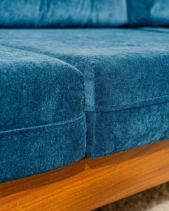 Image 1 of Canapé extensible trois places danois en teck, années 1970