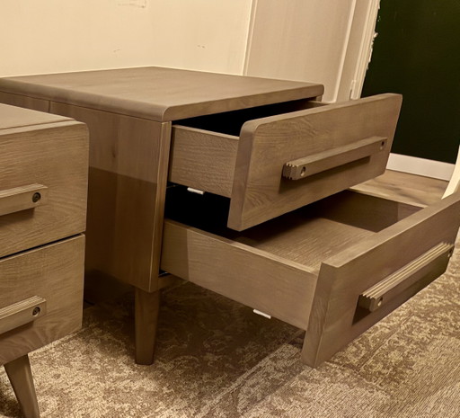 2 Comodini nuovi in rovere.