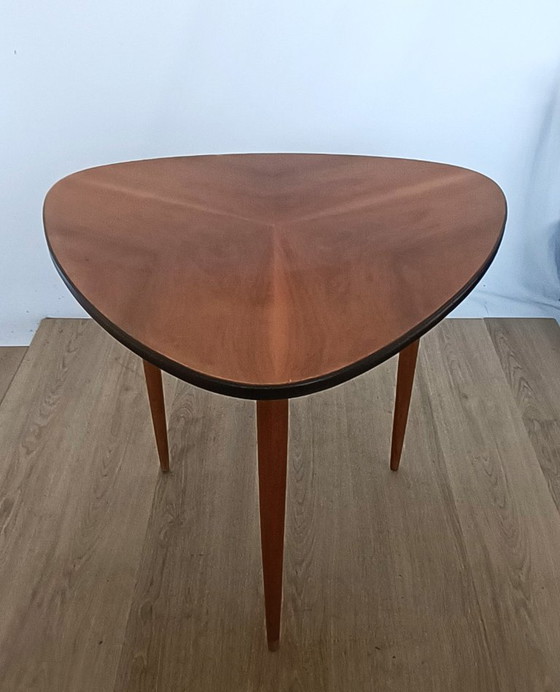 Image 1 of Mesa auxiliar grande de los años 50