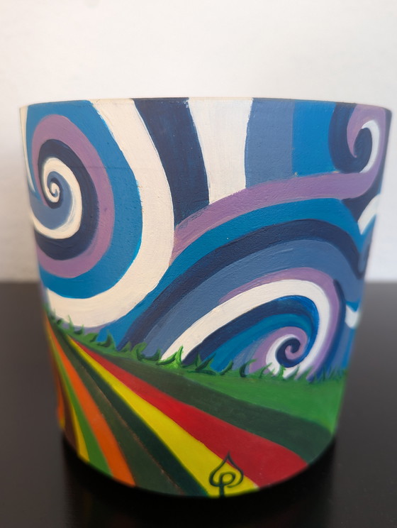 Image 1 of Nieuw artistiek origineel: Handbeschilderde bloempot met een verliefd stel, in Spaanse stijl.