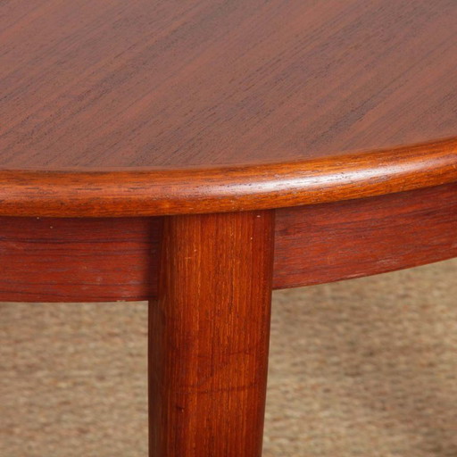 Round extendable teak dining table, 1960