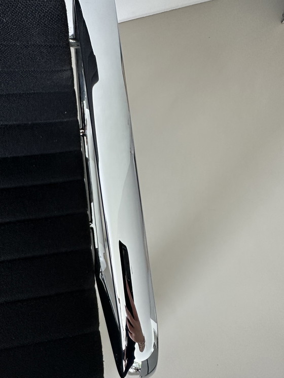 Image 1 of Silla de reunión giratoria Vitra EA108