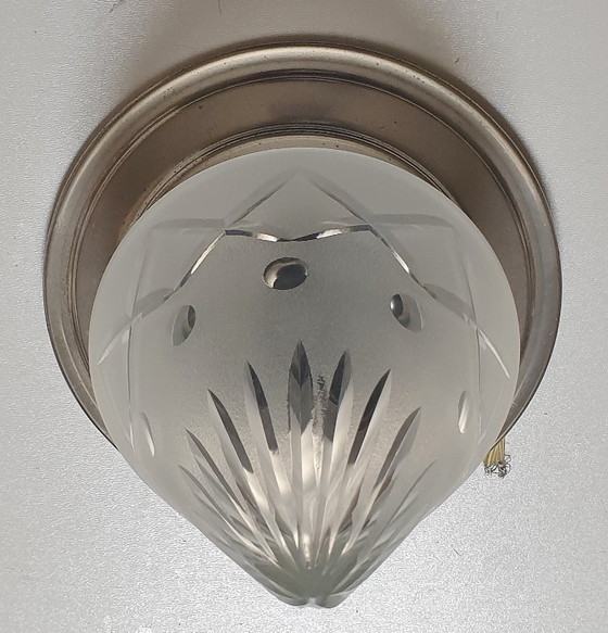 Image 1 of Lámpara de techo Art Déco con cristal tallado.