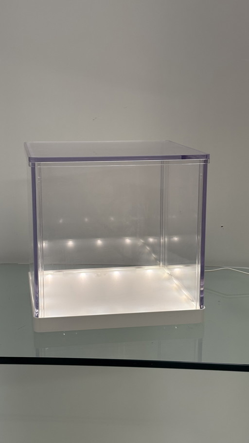 Ikea design Synas Vitrinenbox quadratisch mit LED-Leuchten