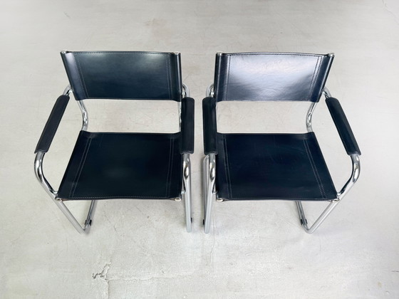 Image 1 of Juego de 2 sillas voladizas B34 de Marcel Breuer, de piel, atribuidas a Thonet.