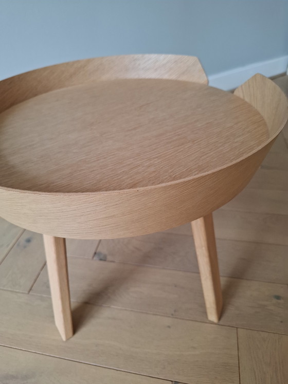 Image 1 of Mesa auxiliar (Muuto)