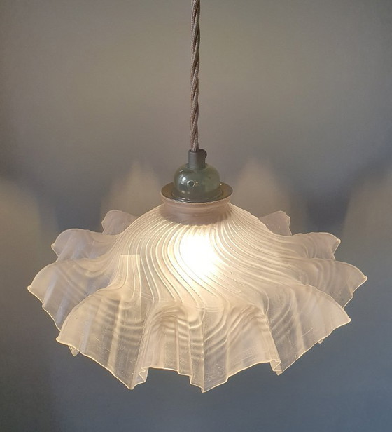 Image 1 of Lampada a sospensione francese vintage in vetro satinato in stile Clichy.