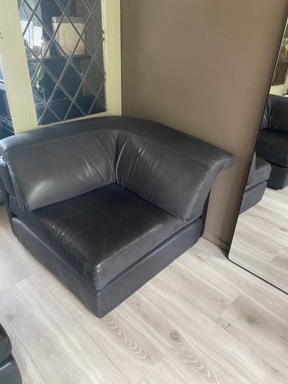 Einzigartiges Modulares Designstück – Modulare Sofas, Leather, Rattan (photo 2 of 5)
