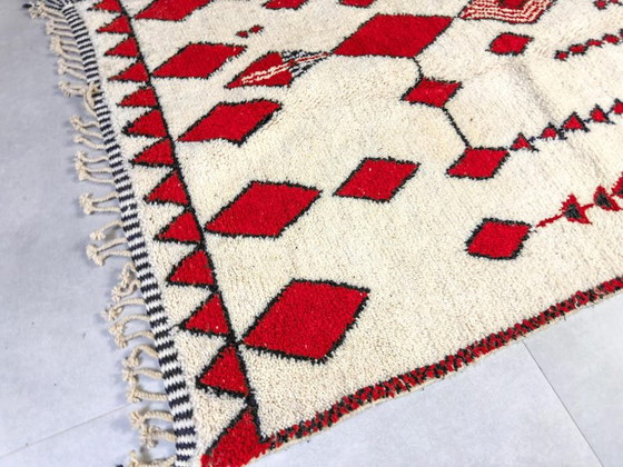 Image 1 of traditional Moroccan carpet 250cmx150cm