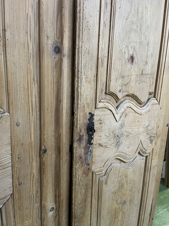 Image 1 of Armario regional de pino del siglo XVIII