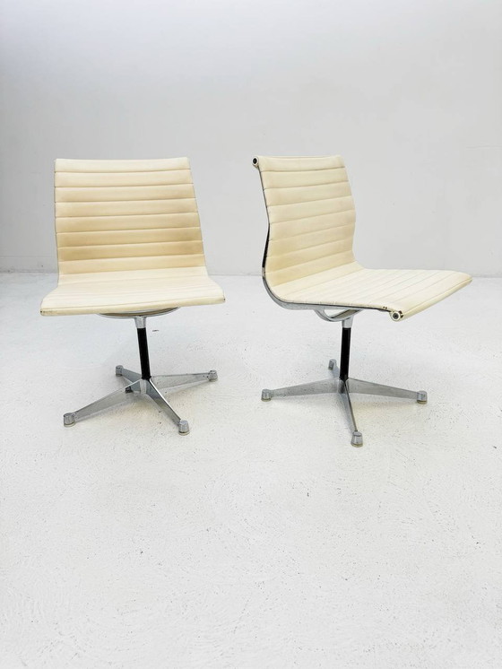 Image 1 of Lot de 2 : Herman Miller Ea 105 Chaise De Vitra