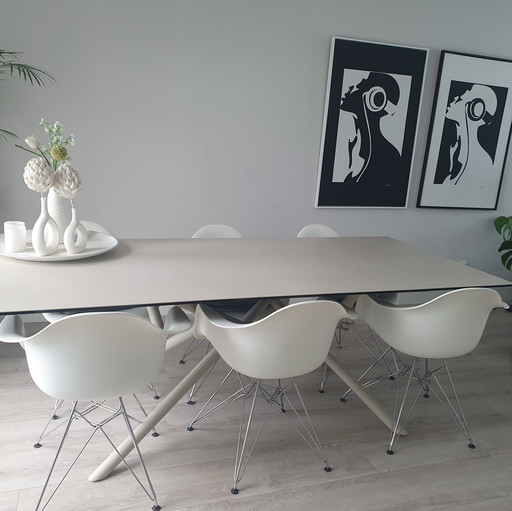 Dining table ceramic
