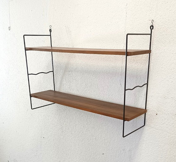 Image 1 of Vijftiger jaren wandrek met twee schappen 